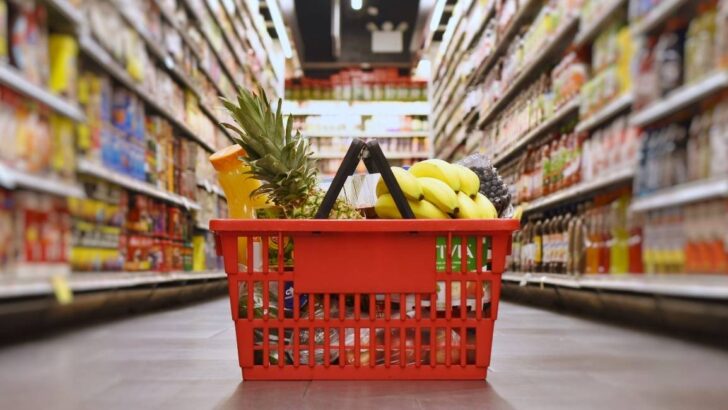 20 Simple Ways To Save Money On Groceries!