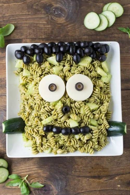 30 Creepy Halloween Party Food Ideas! 18 Halloween party food for kids