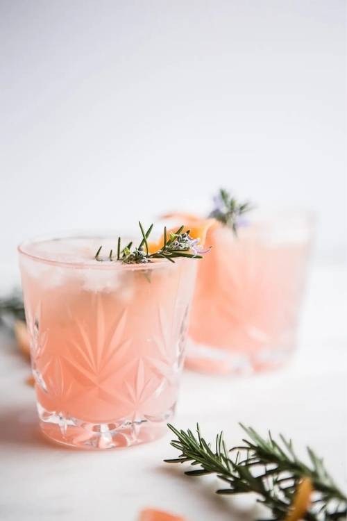 30 Sparkly Christmas drinks