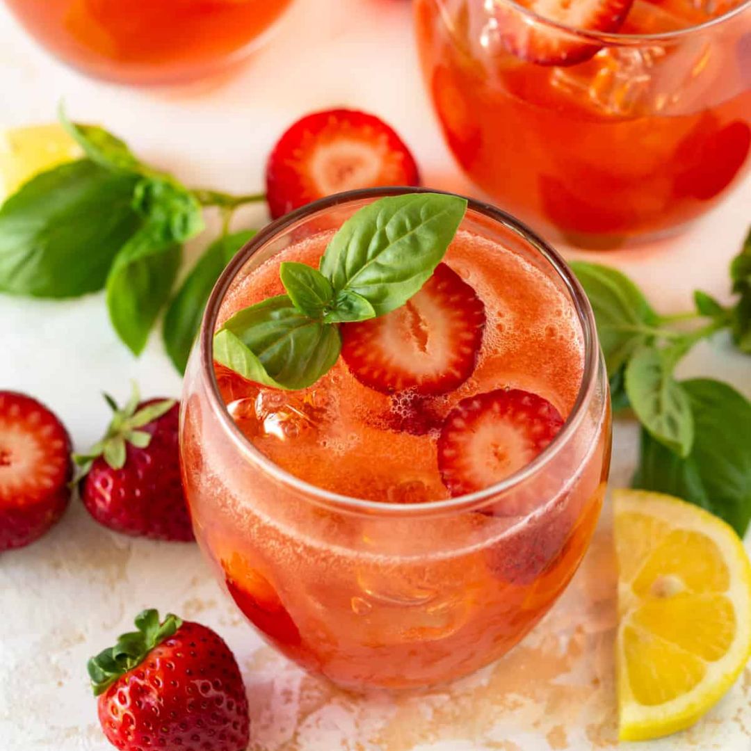 30 Refreshing Summer Cocktails to Beat the Heat! - Easy Life Addict